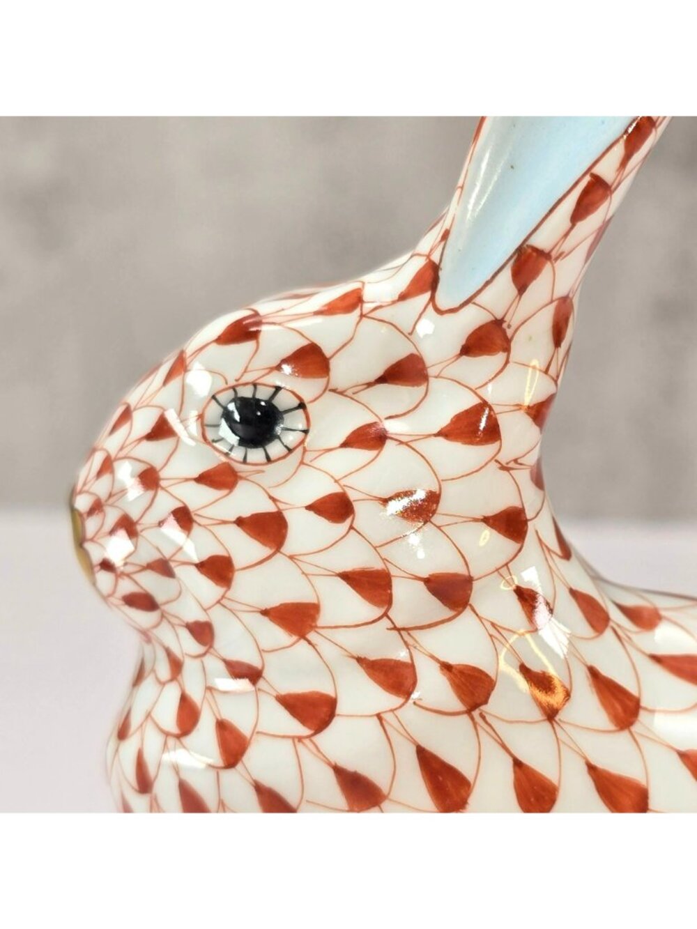 Herend Hungary Handpainted Porcelain Bunny With Gold Accents Fishnet BA209 - Picture 7 of 8